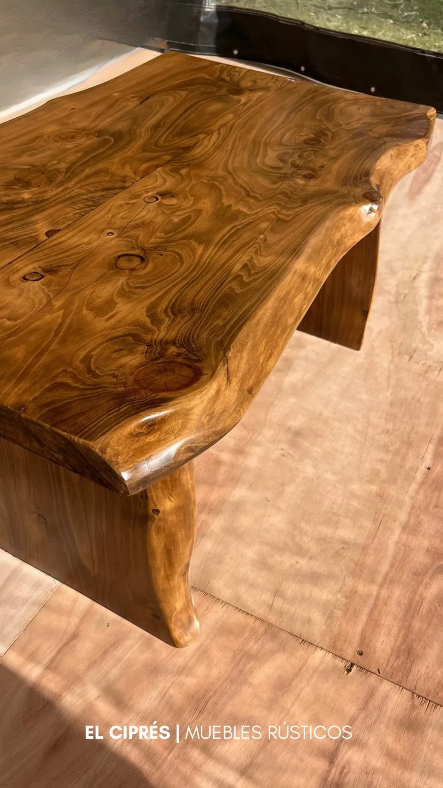 Mesa ratona Ciprés