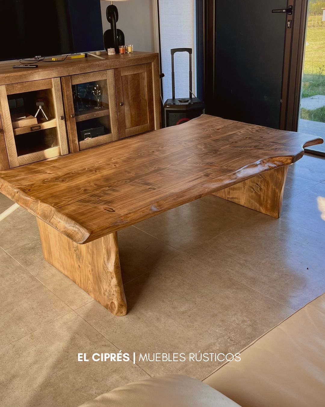 Mesa ratona Lustrada